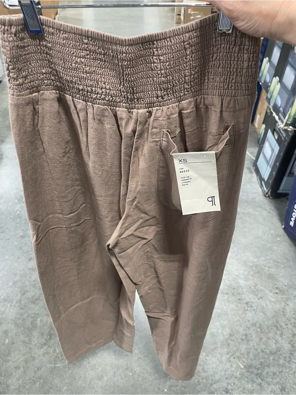NWT Pilcro The Reese Mid Rise Cropped Barrel Pant/ Mushroom/ L - Picture 9 of 9